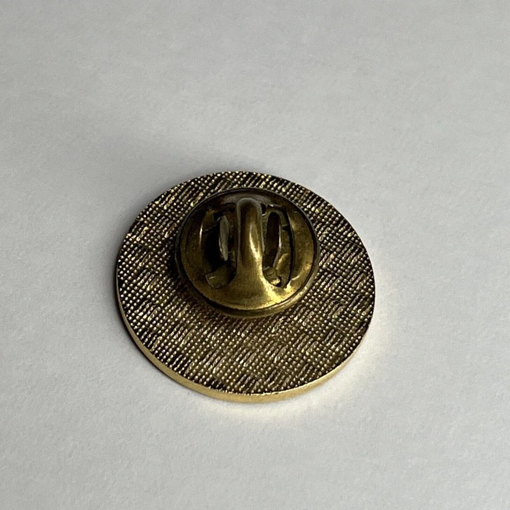 Have Fun In Ben Hur Boyce Freitag-potentate Smiley Face Enamel Pin 1991 - Picture 2 of 4